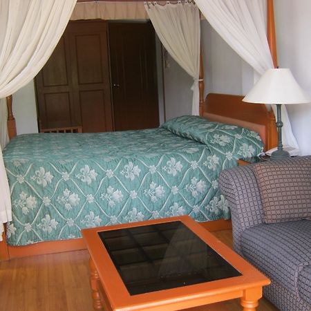 The Orchid Hotel Kalim Bay Patong Exterior foto